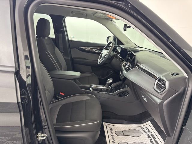 Used 2024 Chevrolet TrailBlazer LT w/ Convenience Package image 16
