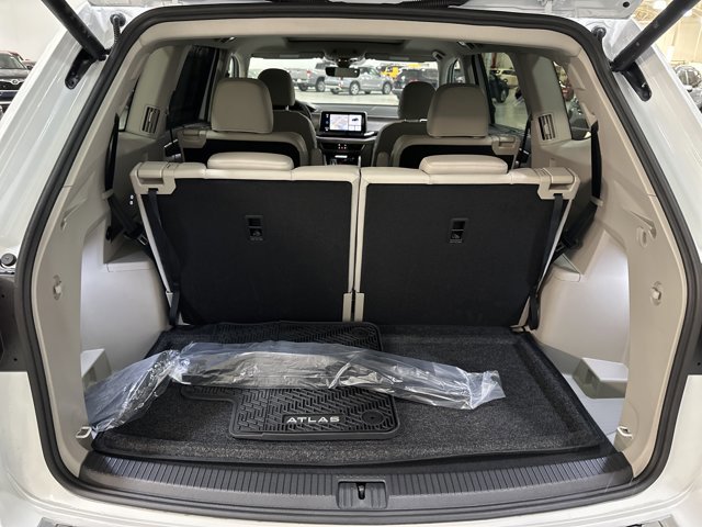 New 2026 Volkswagen Atlas SEL Premium R-Line image 12