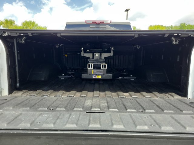 Used 2022 GMC Sierra 3500 Denali w/ Denali Ultimate Package image 9