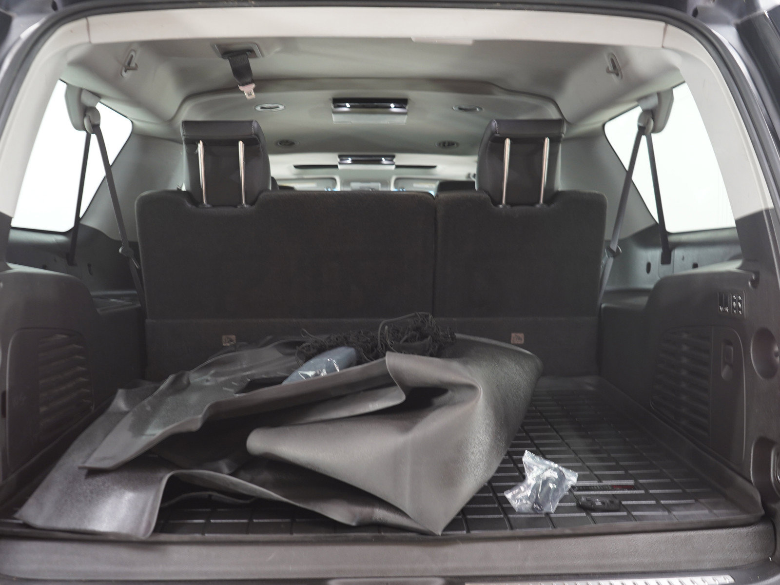 Used 2016 Chevrolet Suburban LTZ AWD/4WD image 9
