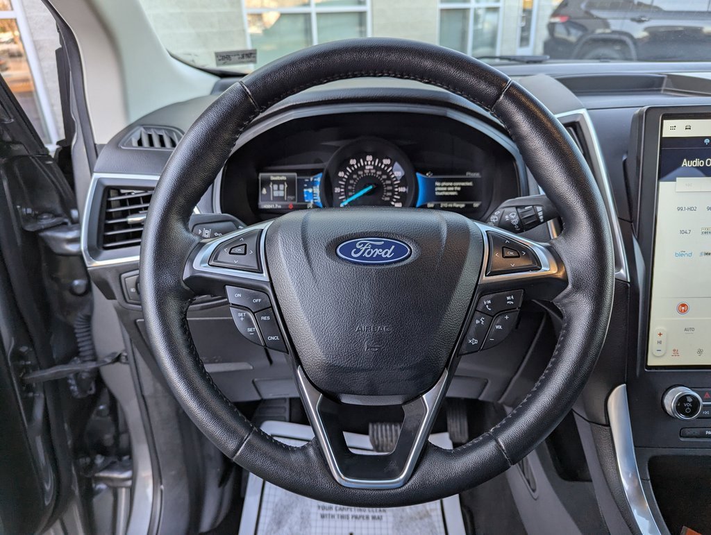 Used 2024 Ford Edge Titanium image 22