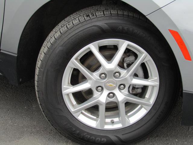 Used 2023 Chevrolet Equinox LT w/ Driver Convenience Package image 5