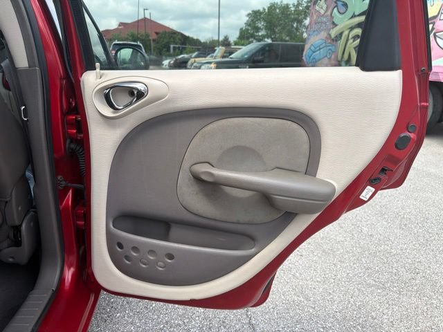 Used 2001 Chrysler PT Cruiser FWD image 25