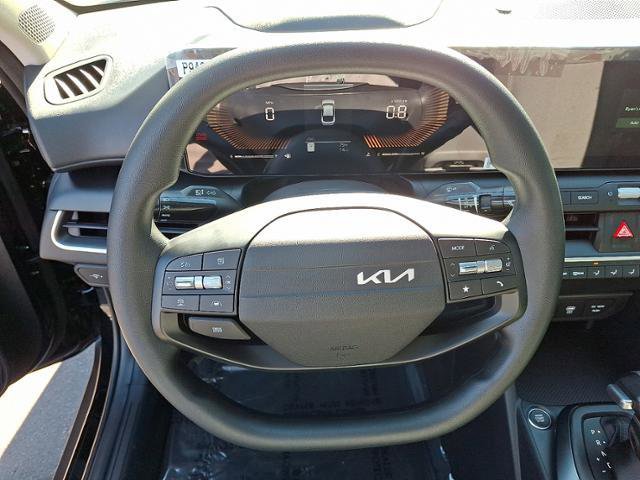New 2025 Kia K4 LXS image 9