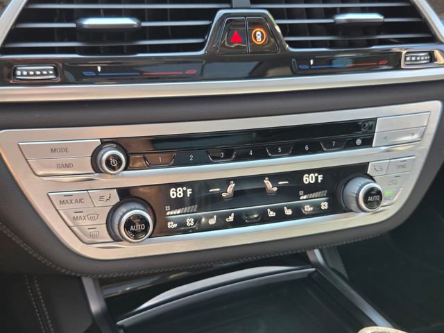 Used 2022 BMW 740i xDrive w/ Premium Package image 28