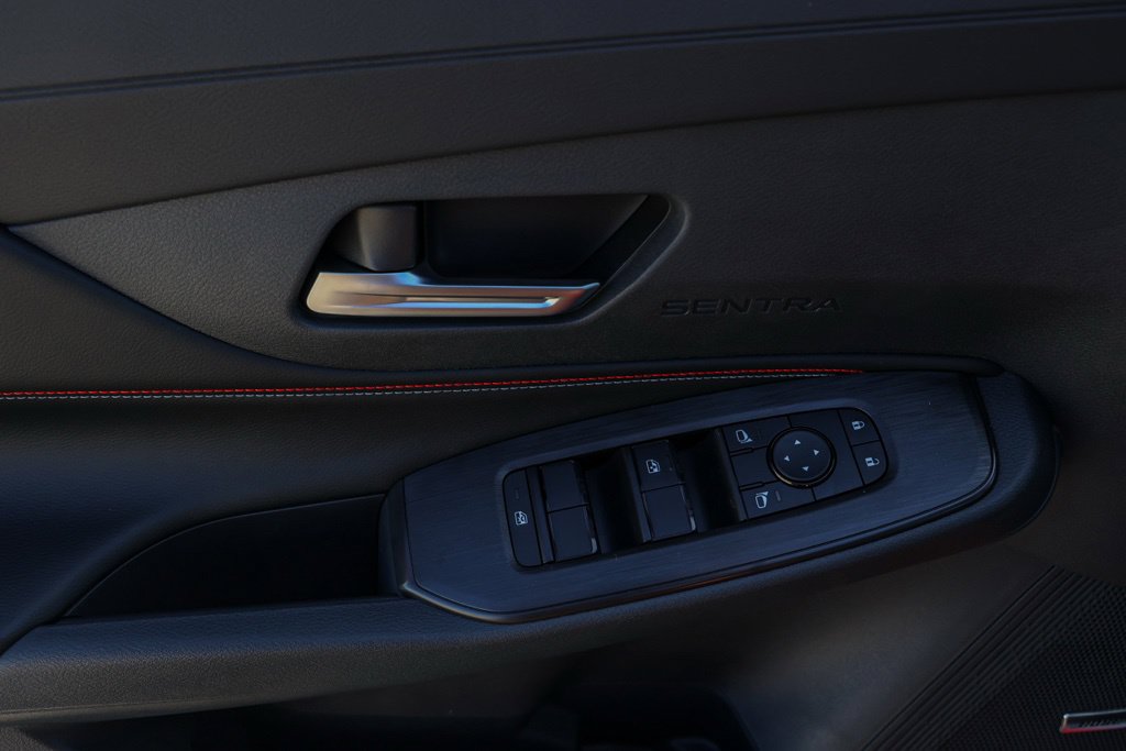 New 2027 Nissan Sentra SR FWD image 24