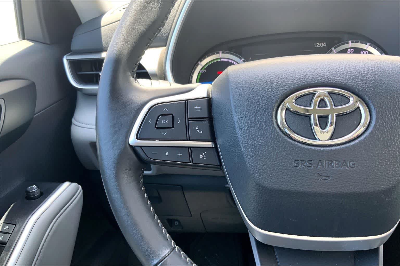 Used 2025 Toyota Highlander XLE AWD/4WD image 24