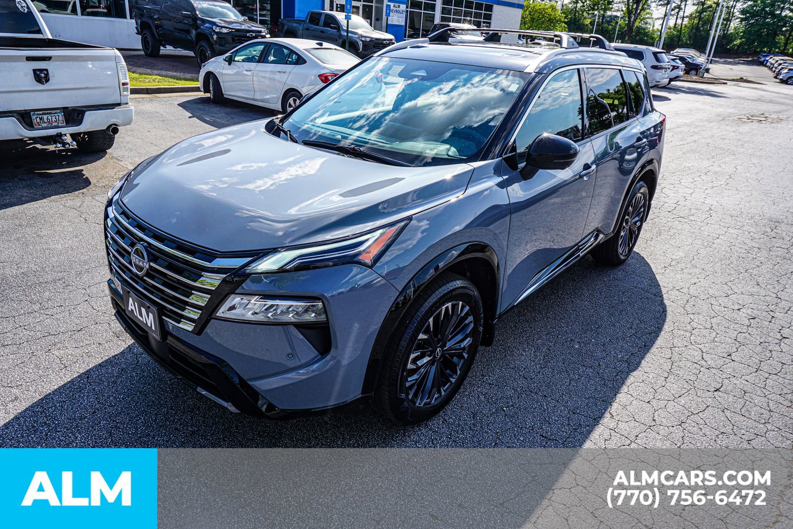 Used 2025 Nissan Rogue Platinum FWD image 19