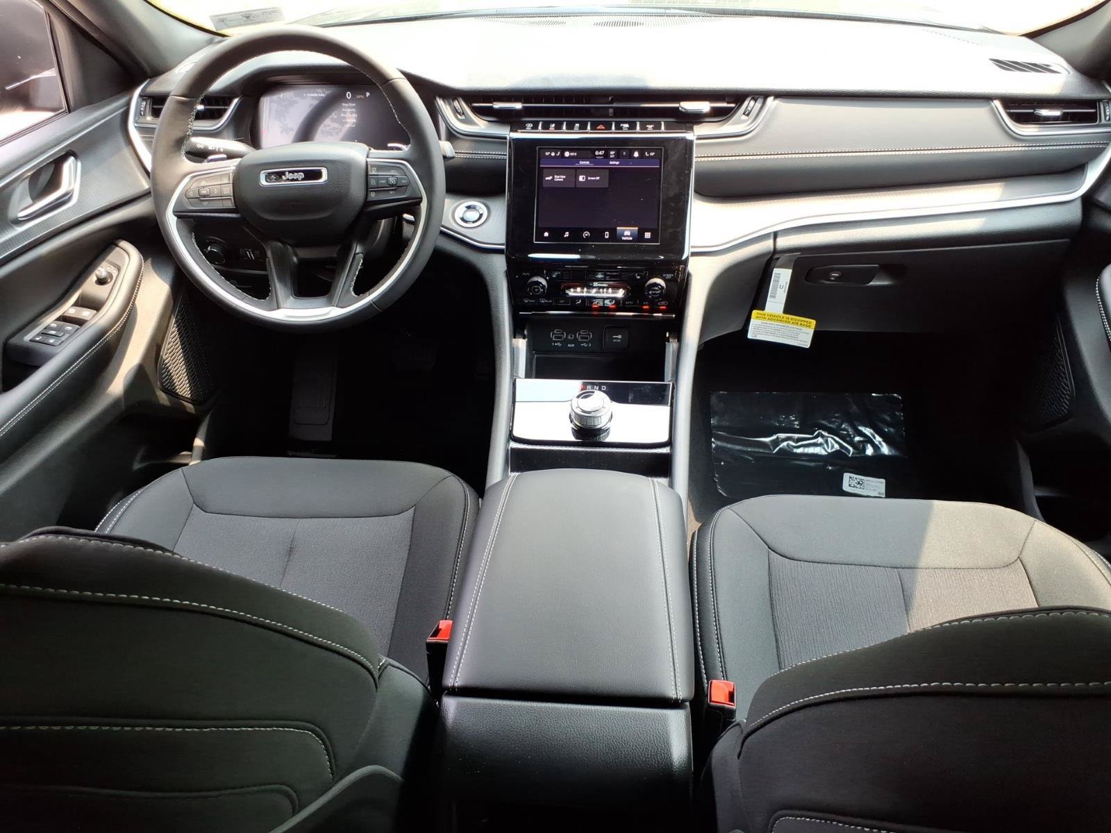 New 2026 Jeep Grand Cherokee Laredo X AWD/4WD image 7
