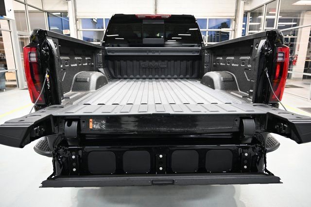 New 2026 GMC Sierra 2500 Denali w/ Denali Reserve Package image 9