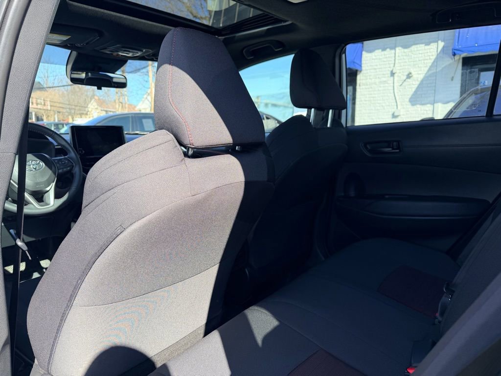 Used 2025 Toyota Corolla Cross AWD Hybrid w/ Moonroof Package image 14