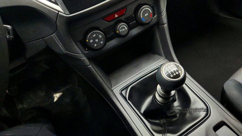 Used 2018 Subaru Crosstrek 2.0i image 16