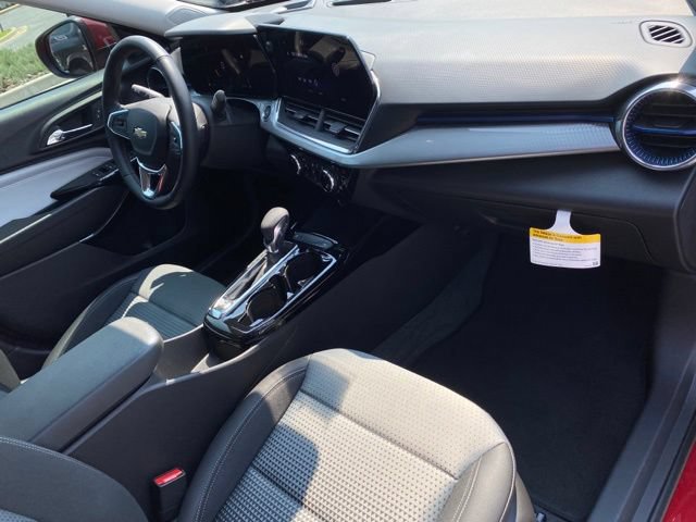 Used 2026 Chevrolet Trax LT w/ Driver Confidence Package FWD image 21
