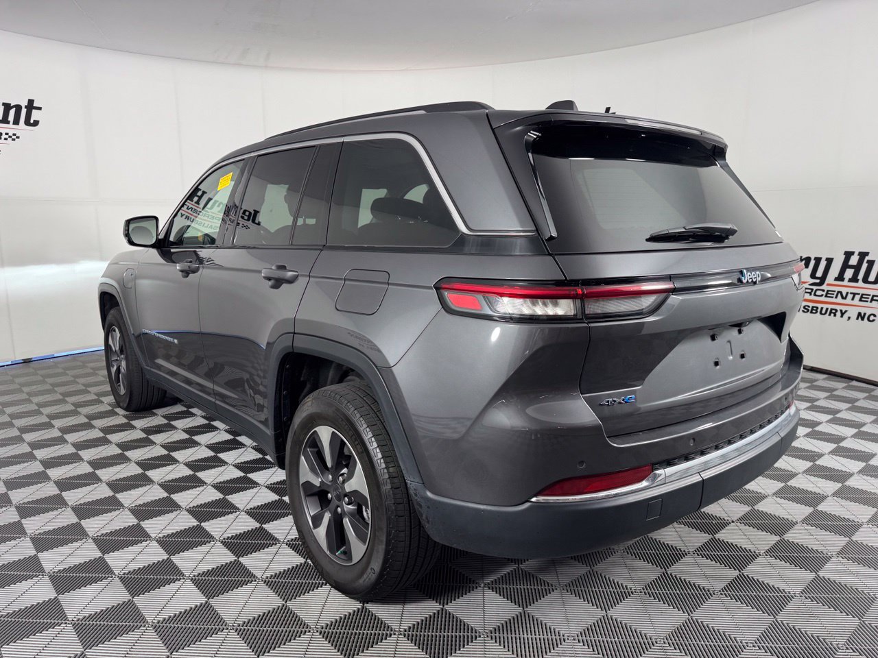 Used 2022 Jeep Grand Cherokee Limited 4xe AWD/4WD image 8