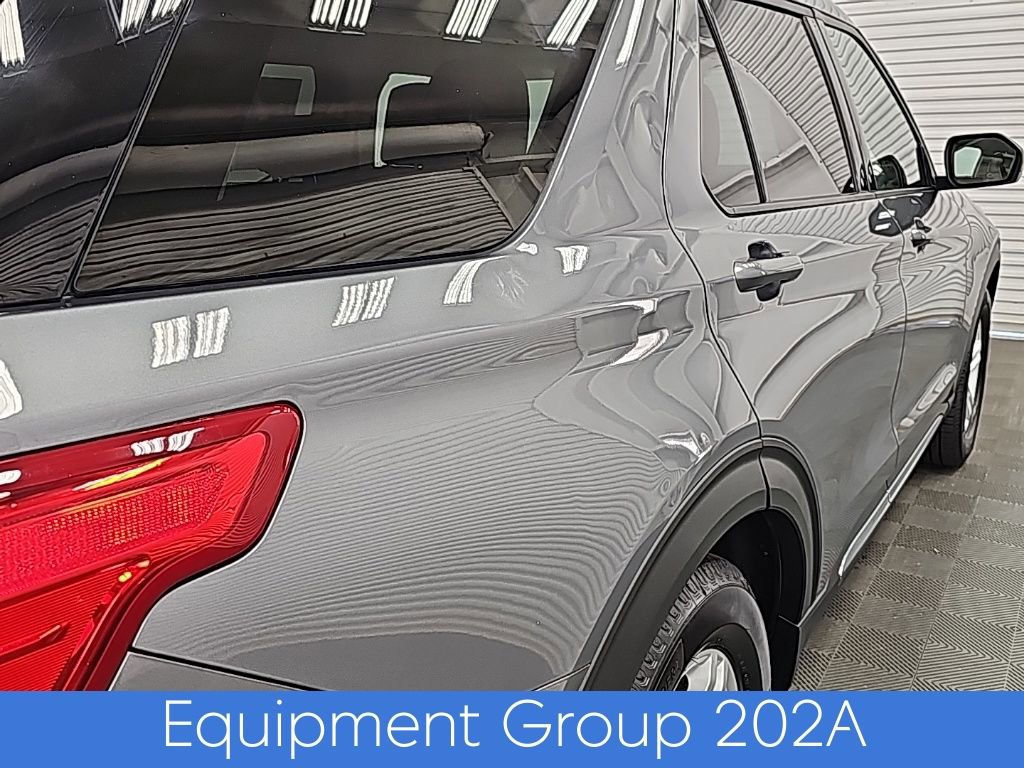 Used 2022 Ford Explorer XLT w/ Equipment Group 202A image 10