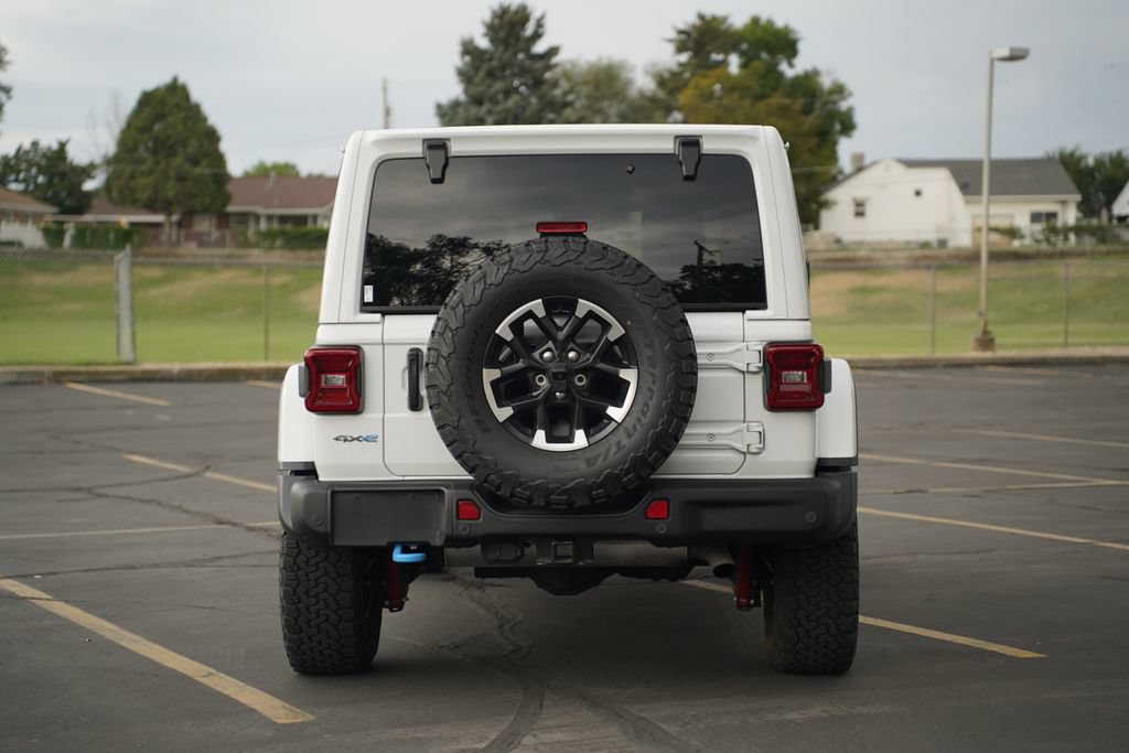 Used 2024 Jeep Wrangler Unlimited Rubicon 4xe AWD/4WD image 4