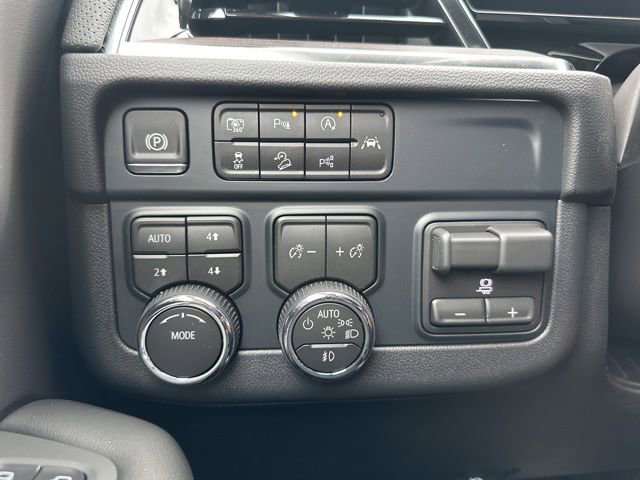 New 2026 Chevrolet Suburban Premier w/ Sun And Tow Package image 33