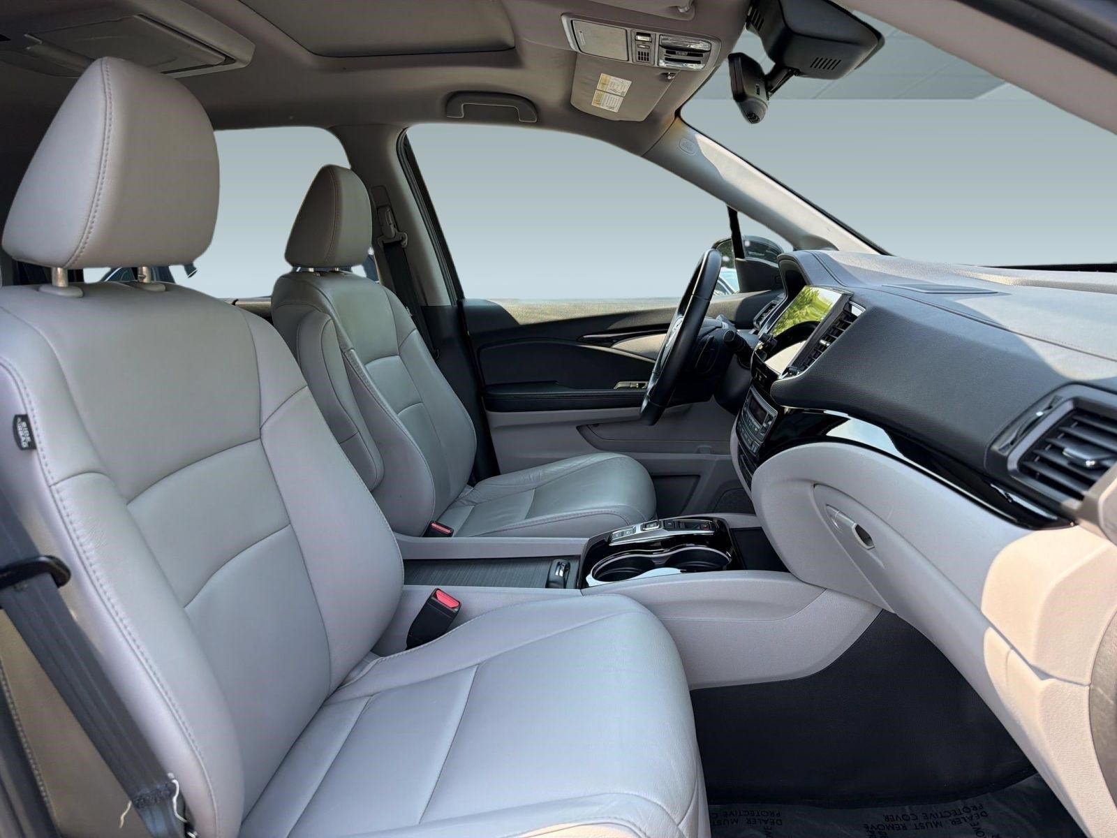 Used 2020 Honda Pilot Touring image 24