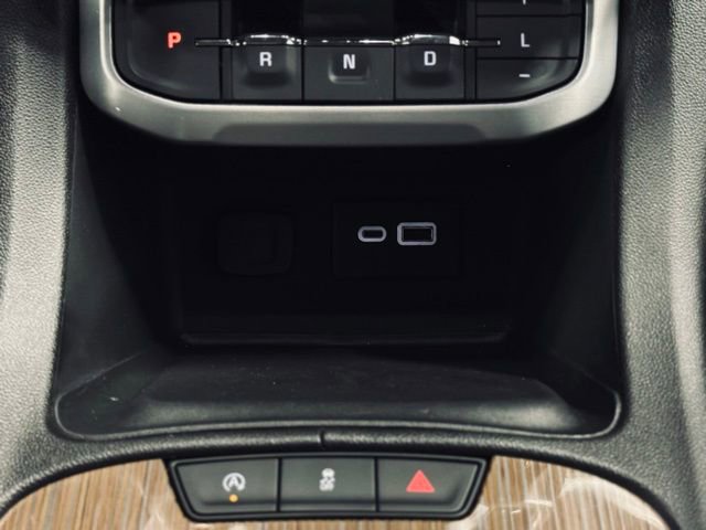 Used 2023 GMC Acadia SLE w/ Driver Convenience Package image 34