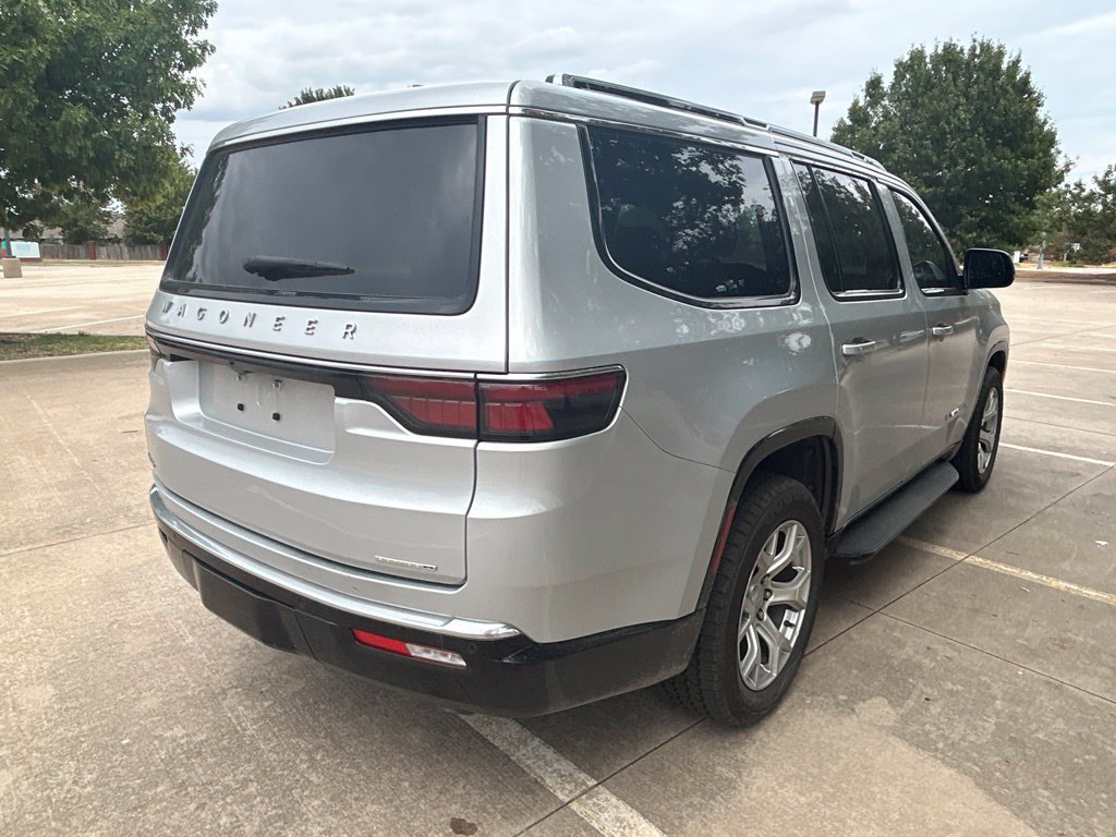Used 2022 Jeep Wagoneer Series II AWD/4WD image 13