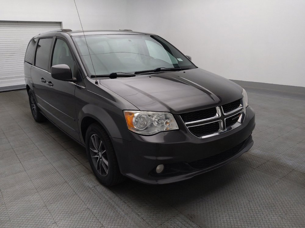 Used 2017 Dodge Grand Caravan SXT image 13