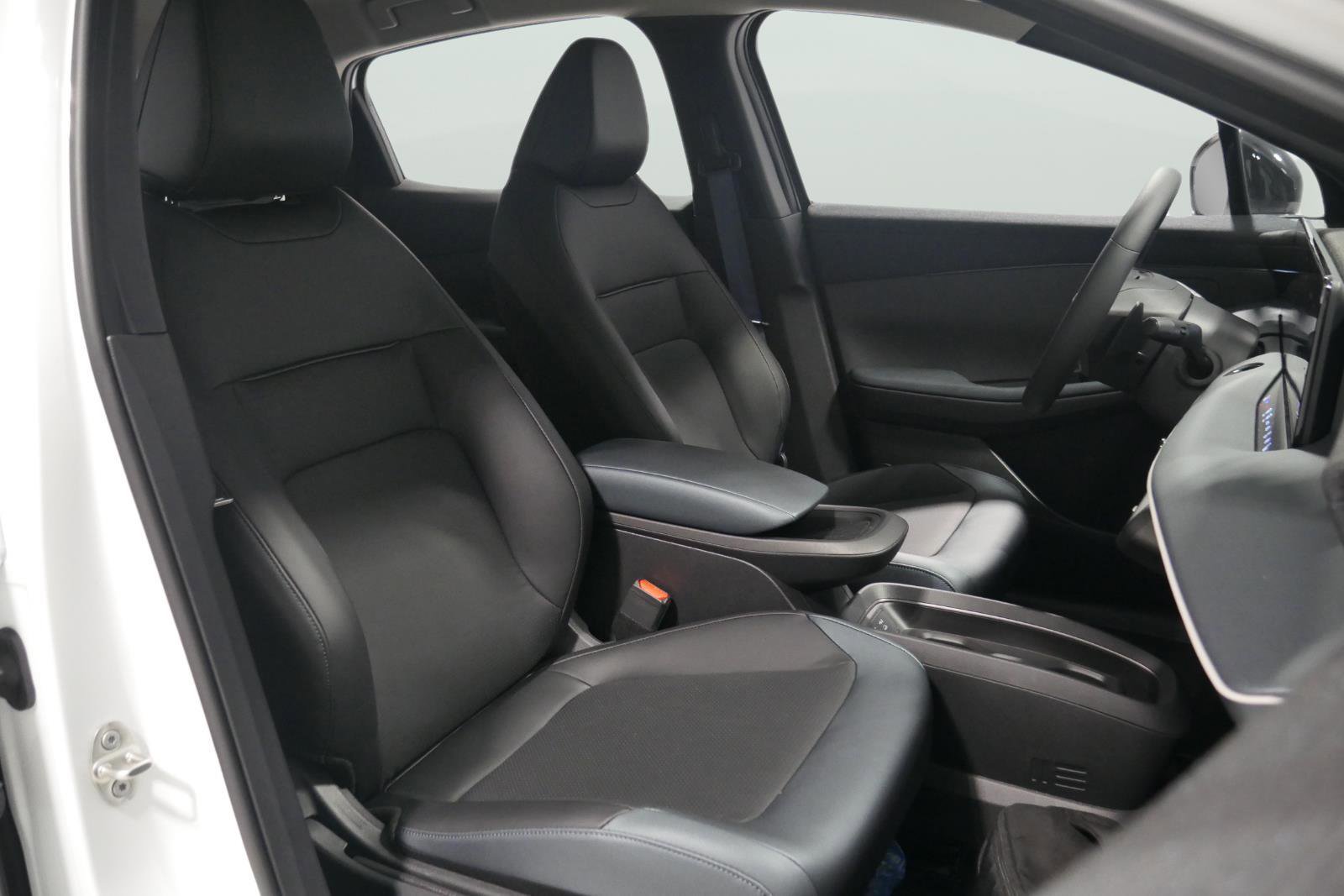 New 2026 Nissan Leaf SV+ w/ Illuminated Package image 15