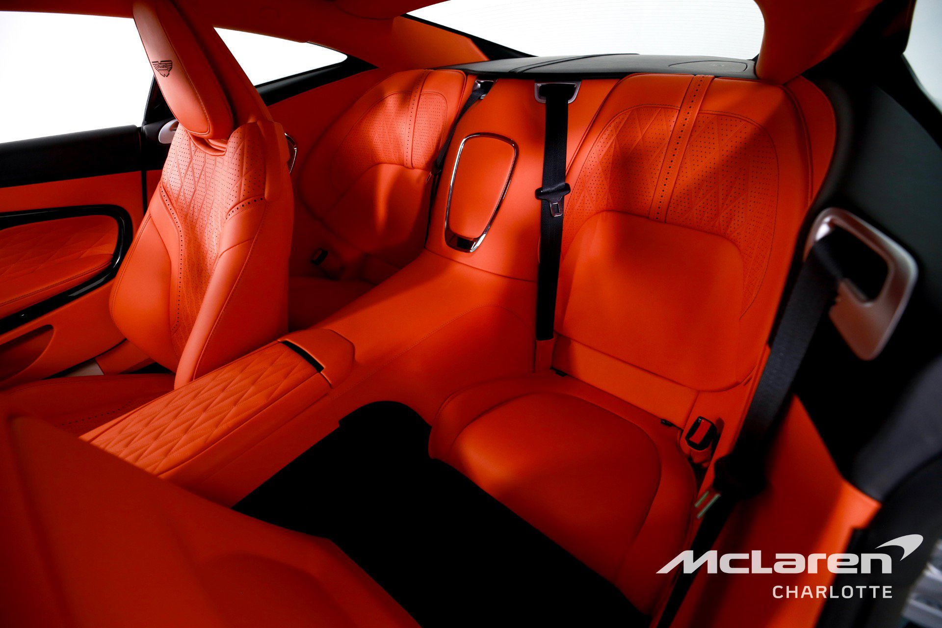 Used 2024 Aston Martin DB12 V8 image 16