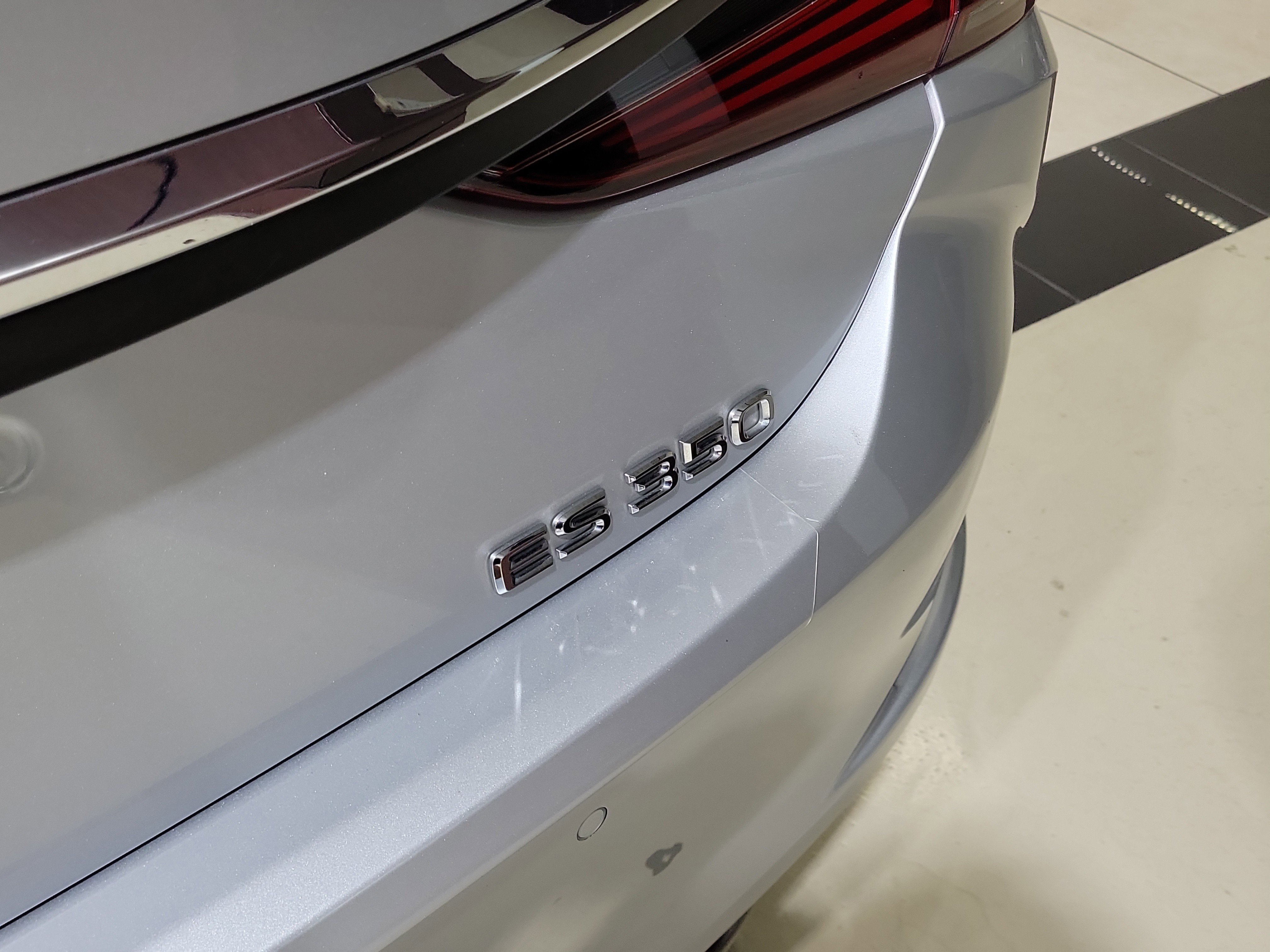 Used 2021 Lexus ES 350 w/ Premium Package image 7