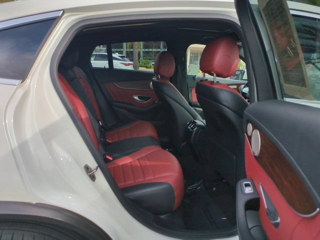 Used 2023 Mercedes-Benz GLC 300 4MATIC Coupe image 28