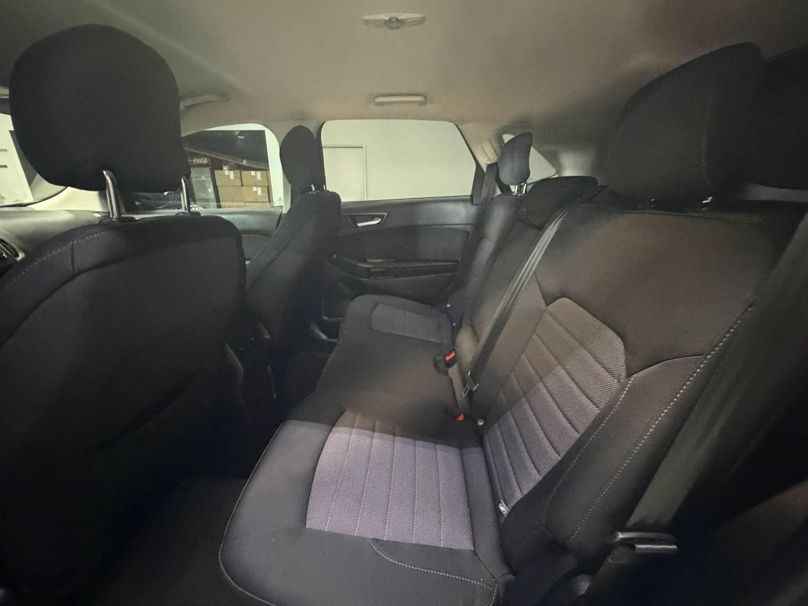 Used 2018 Ford Edge SE FWD image 20