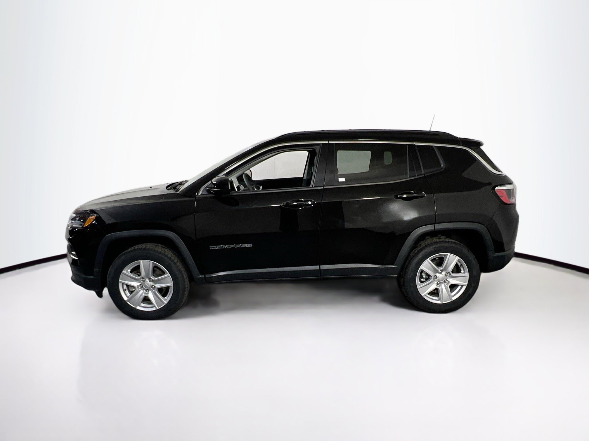 Used 2022 Jeep Compass Latitude AWD/4WD image 8
