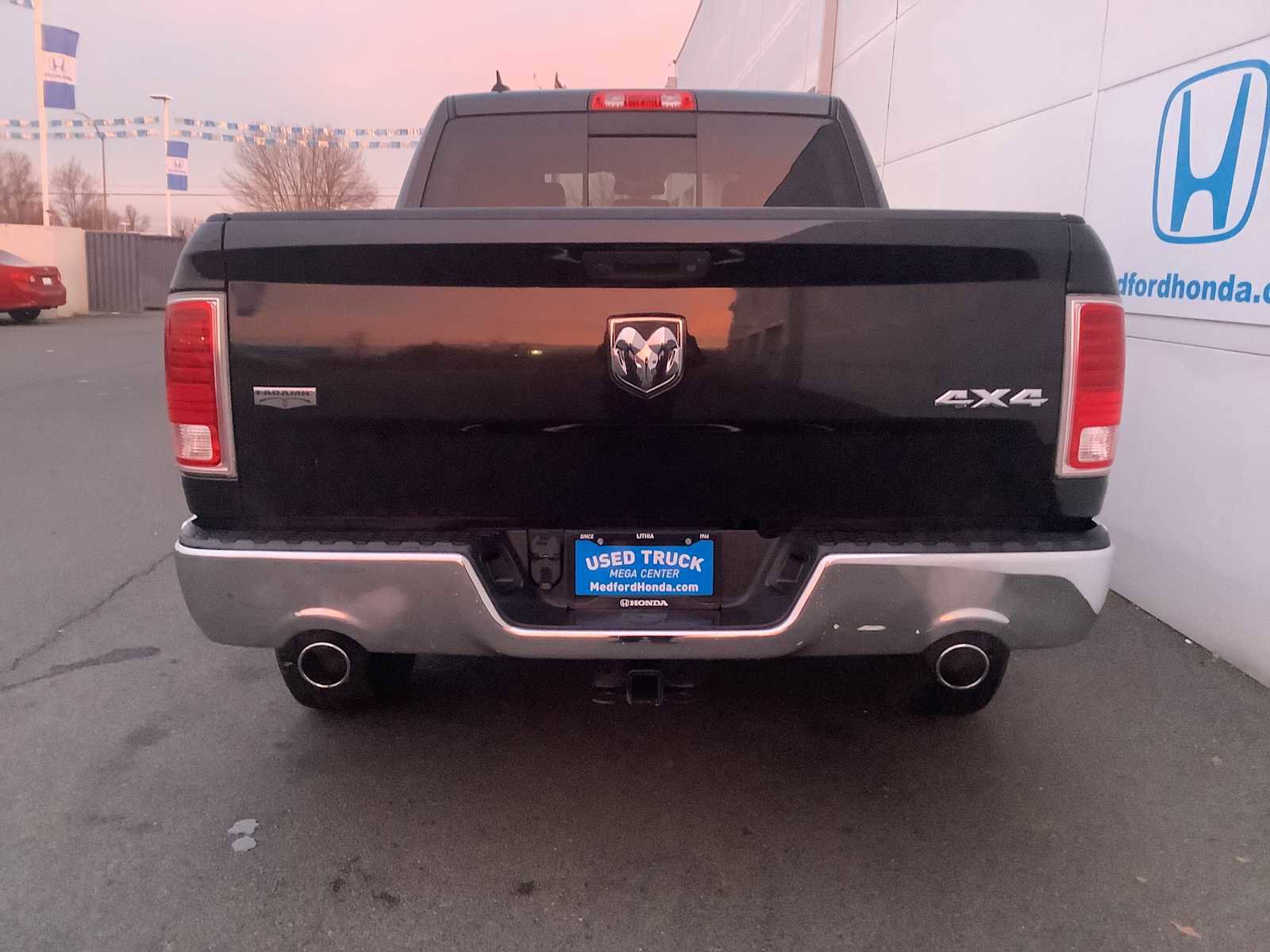 Used 2017 RAM 1500 Laramie image 5