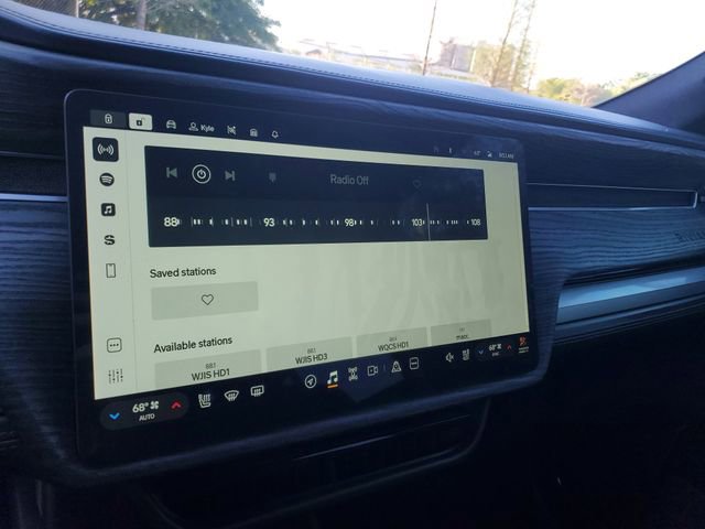 Used 2022 Rivian R1S Launch Edition image 23