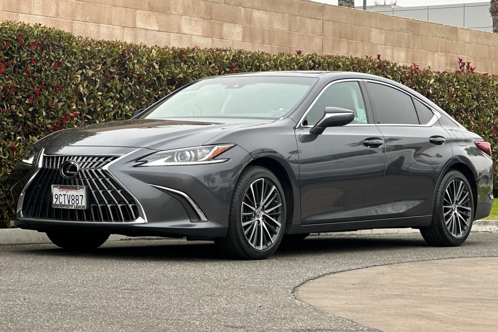 Certified 2022 Lexus ES 350 w/ Premium Package image 8