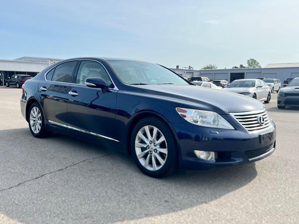 Used 2012 Lexus LS 460 AWD w/ Comfort Pkg image 4