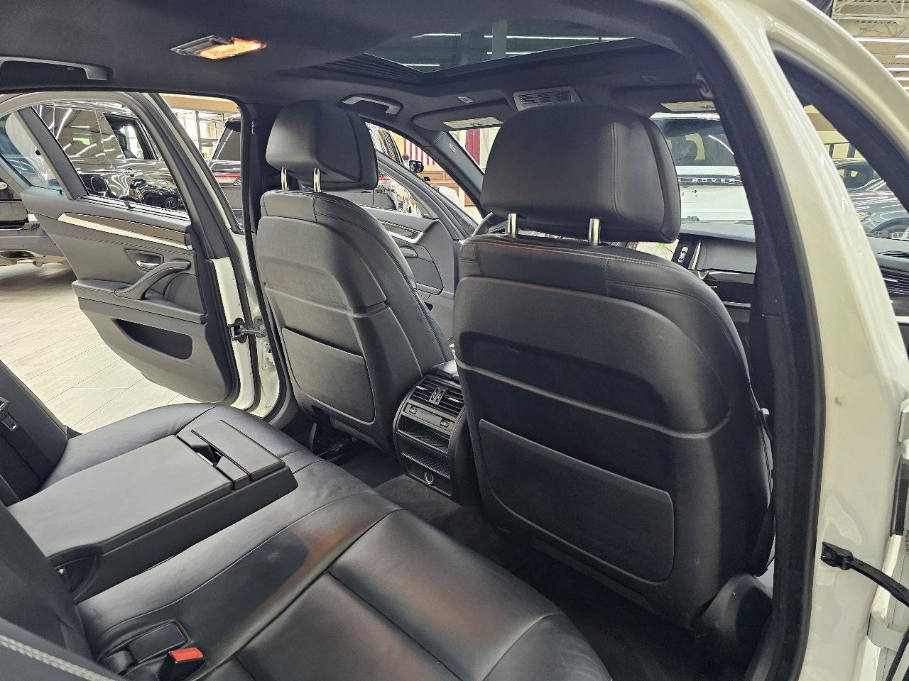 Used 2016 BMW 535i Sedan RWD image 24