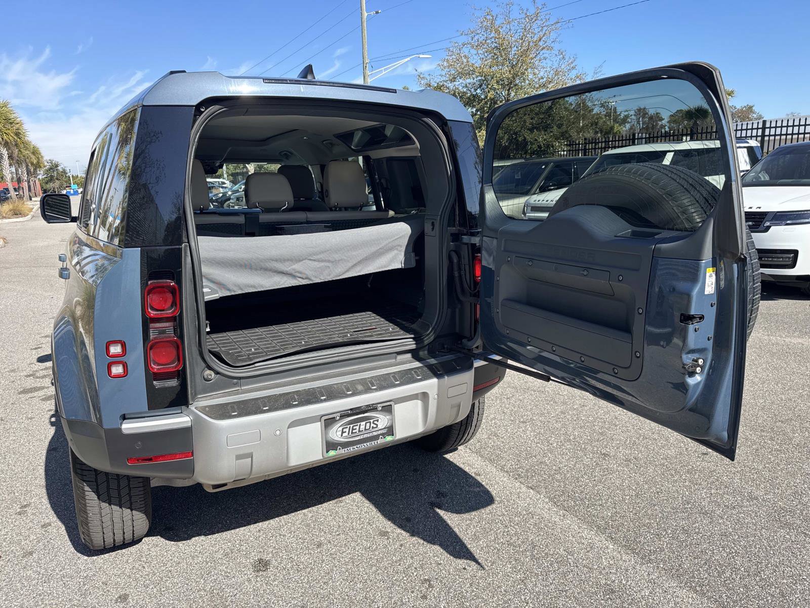 Used 2021 Land Rover Defender 110 S image 11