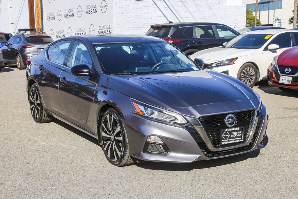 Used 2022 Nissan Altima 2.5 SR image 3