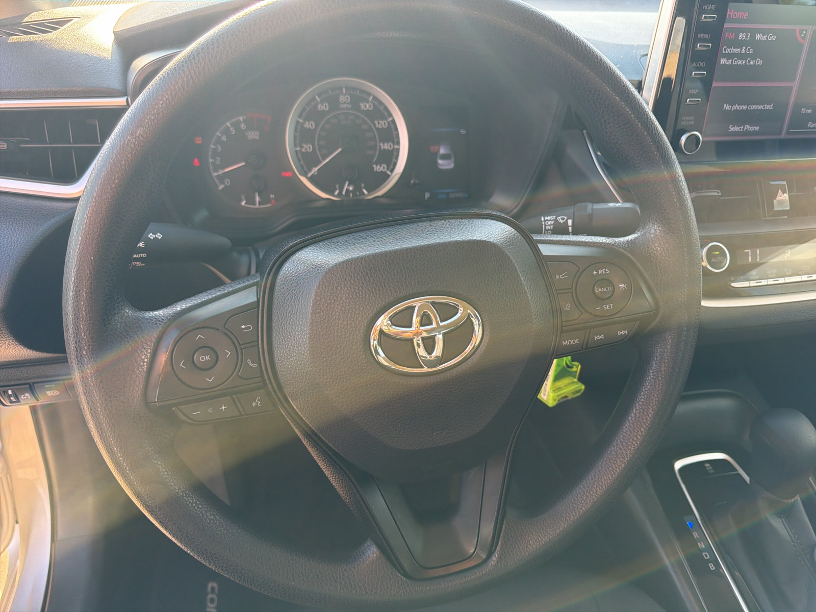 Used 2020 Toyota Corolla LE FWD image 32