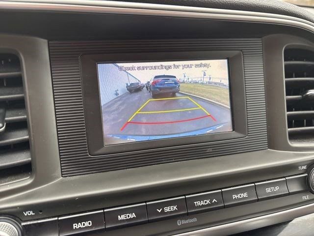 Used 2019 Hyundai Elantra SE image 22