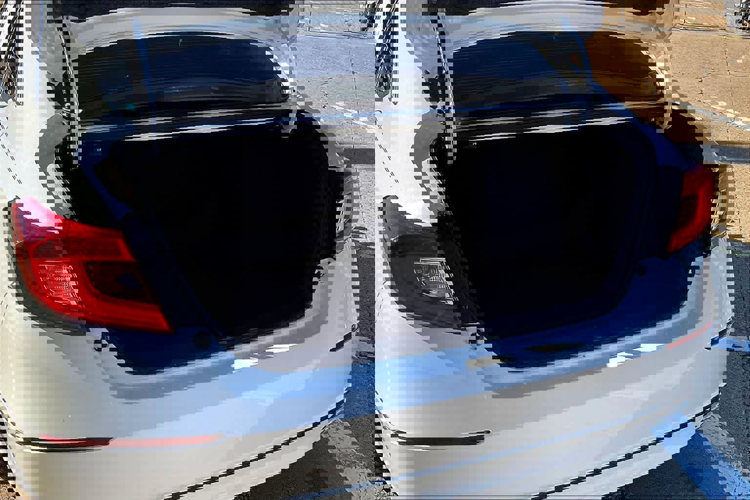 Used 2018 Honda Accord EX-L image 18