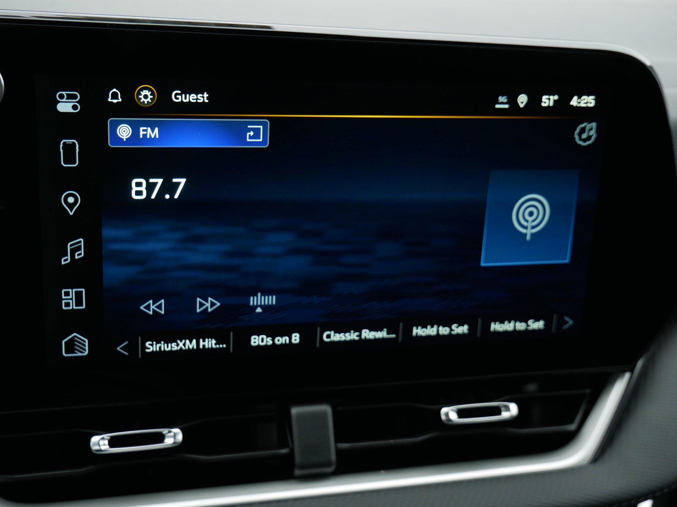 New 2026 Chevrolet Equinox LT w/ Convenience Package II image 7