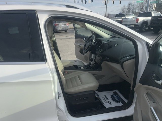 Used 2017 Ford Escape Titanium image 30