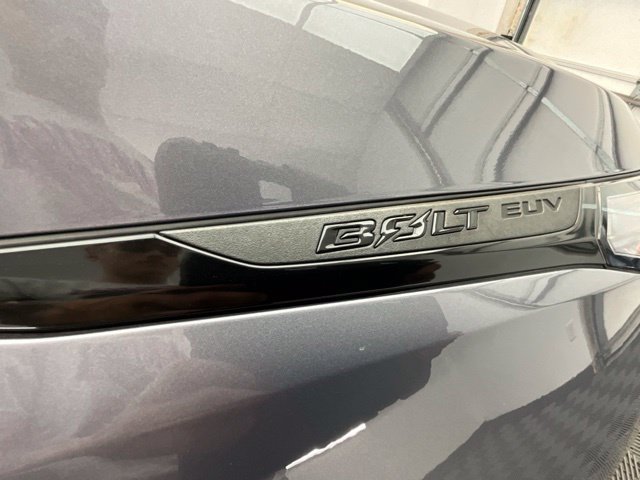 Used 2022 Chevrolet Bolt EUV LT w/ Comfort Package FWD image 22