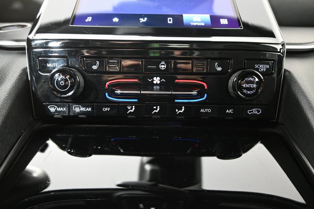 Used 2024 Jeep Grand Cherokee Altitude image 28