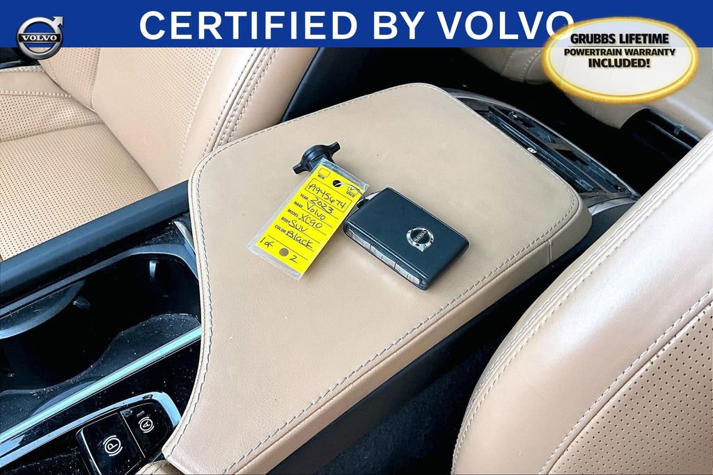 Used 2023 Volvo XC90 B6 Ultimate w/ Protection Package Premier image 13