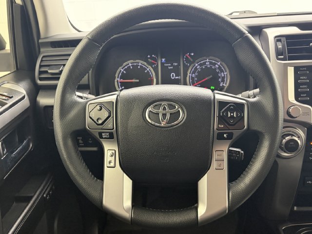 Used 2022 Toyota 4Runner Limited RWD image 17