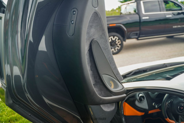 Used 2017 McLaren 570S Coupe RWD image 35