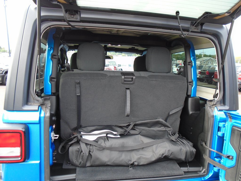 Certified 2021 Jeep Wrangler Sport AWD/4WD image 18