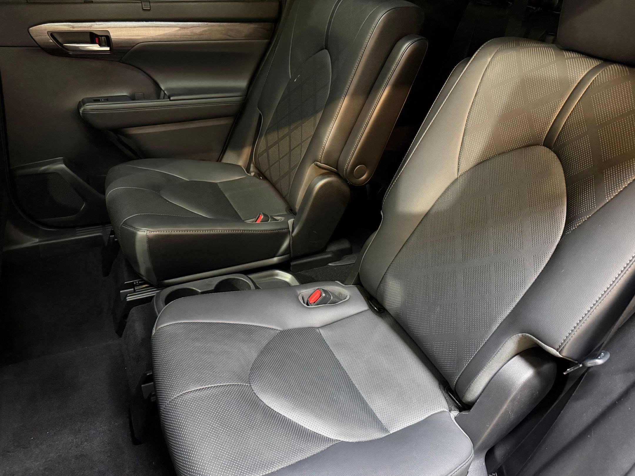 Used 2021 Toyota Highlander Platinum image 42